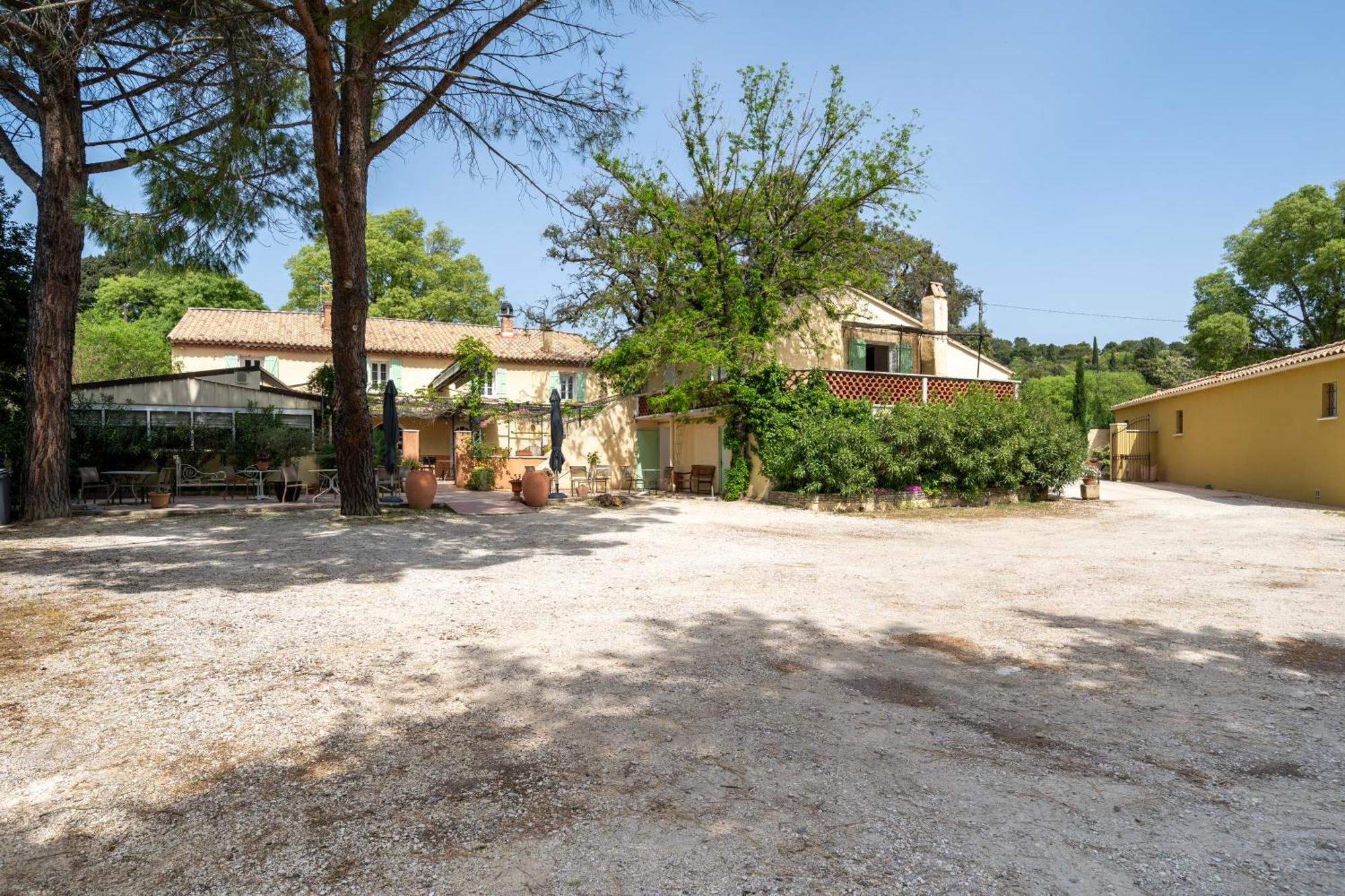 Logis Hotel Le Chene Vert ボレーヌ エクステリア 写真